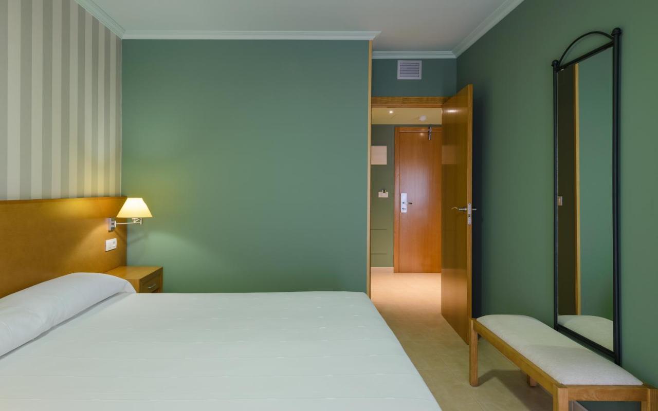 Apartamentos Trisquel Санхенхо Экстерьер фото